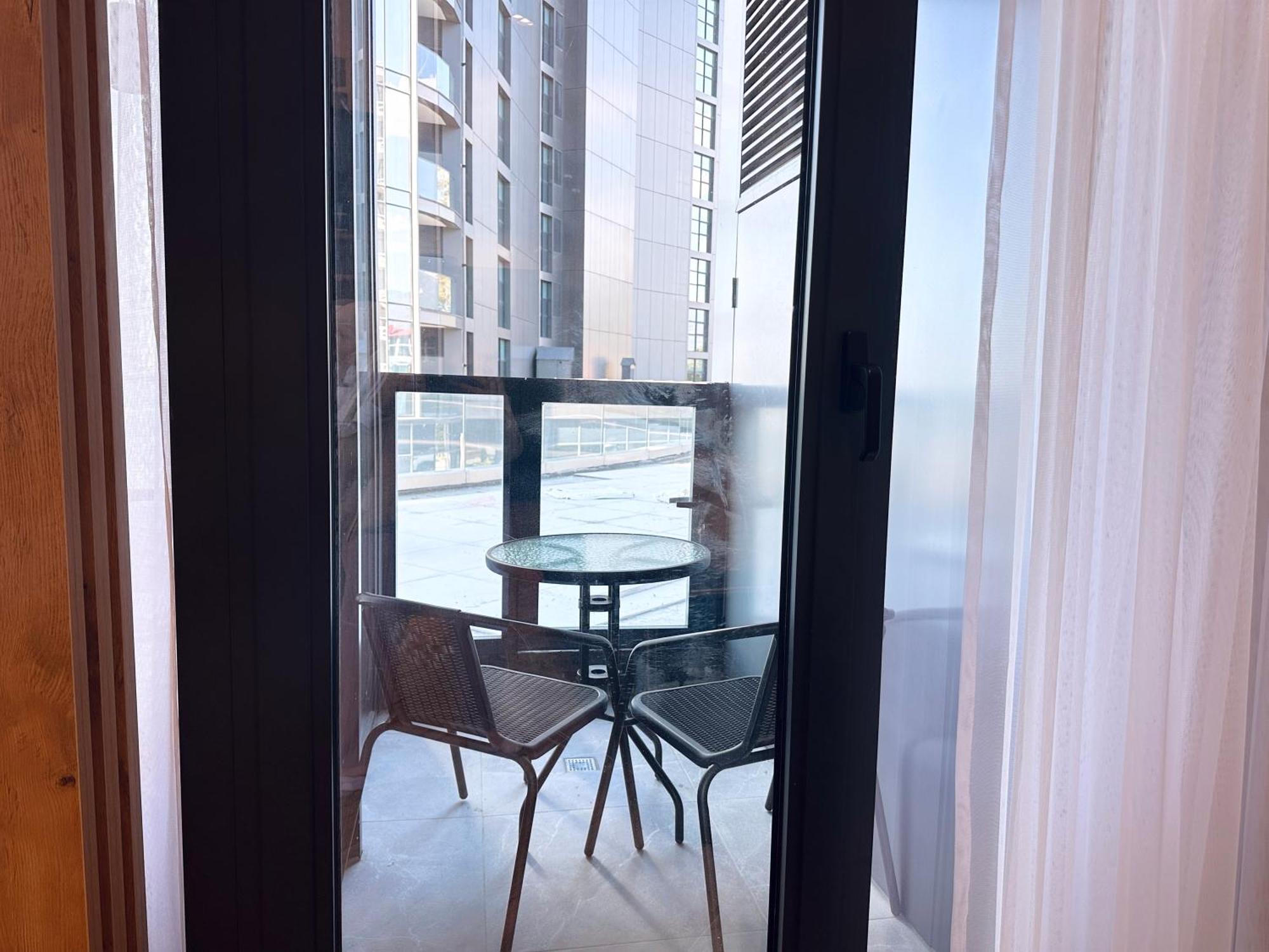 Tg Wild & Pool In Chakvi Appartement